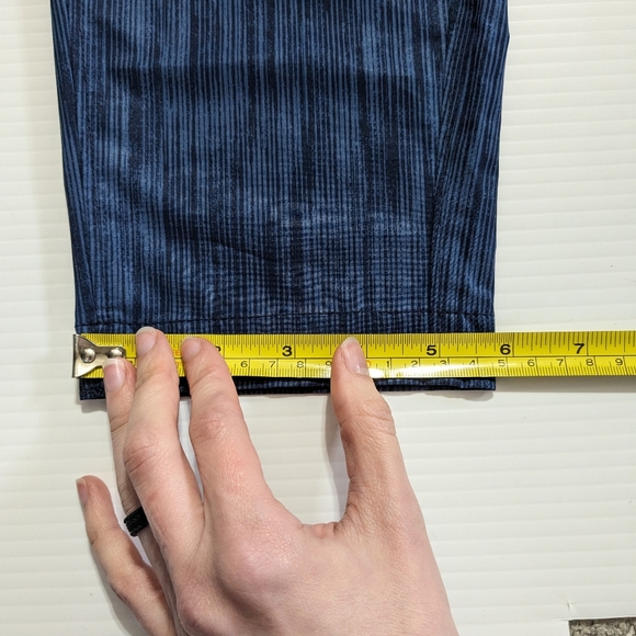 Athleta Stride Midtown Ankle Pant Blue Variegated Striated Pattern Size 6 - Picture 14 of 14